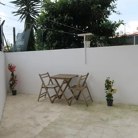 Alvalade Coliving Hub ホームステイ リスボン